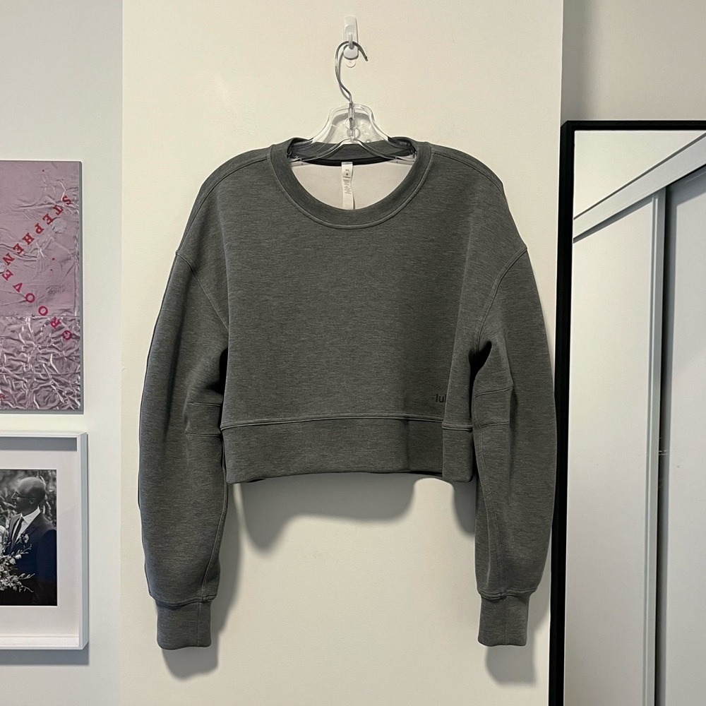 Lululemon Soft Ambitions Crop Crew
Heathered Graphite Grey - Picture 6 of 9